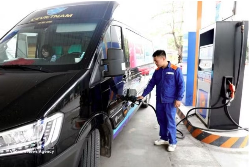 Ministry proposes extending fuel tax cuts